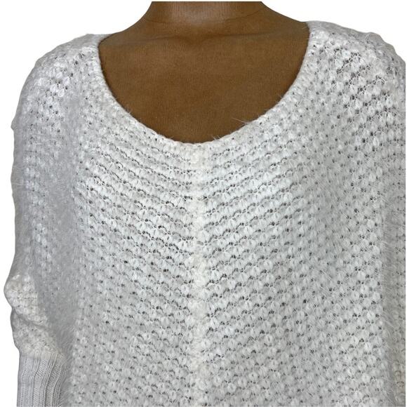 Elliatt Sweater Size Small - Picture 6 of 10